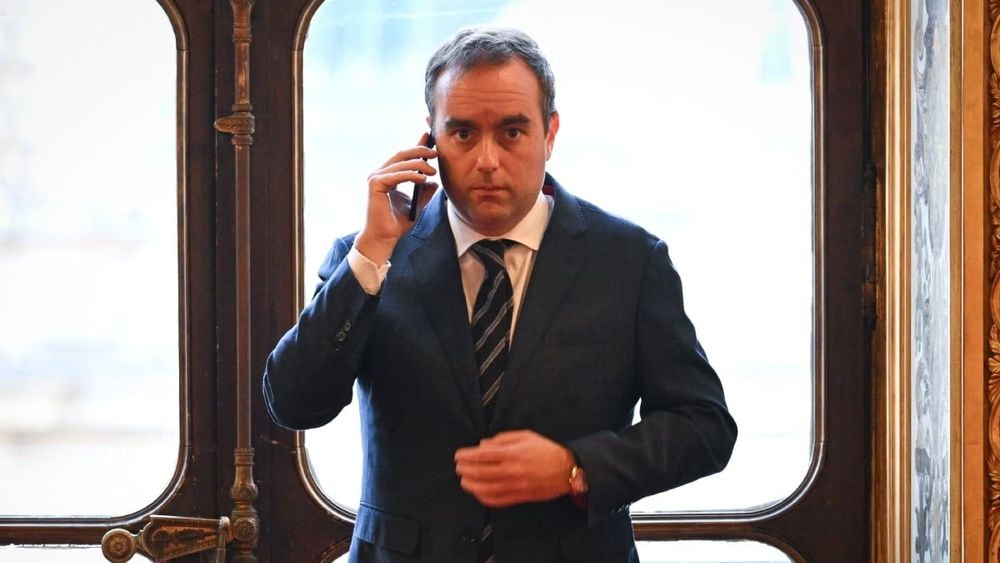 "C’est fini, je ne peux pas rester…" : l'échange privé de Sébastien Lecornu la nuit de sa démission surprise révélé