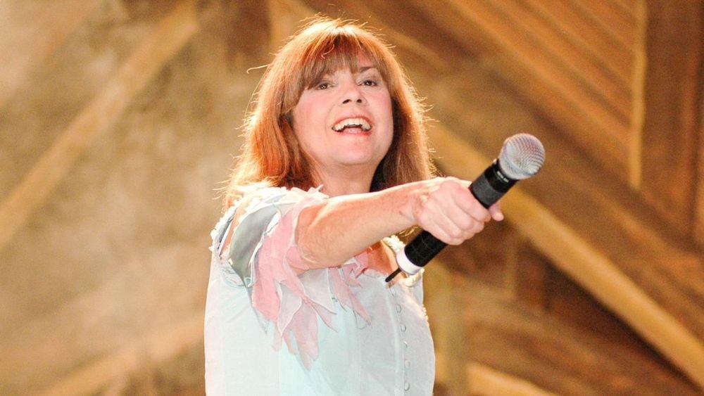 Après l’avoir fréquenté, Chantal Goya déballe tout sur son intimité avec Johnny Hallyday : “On est complètement ouverts”