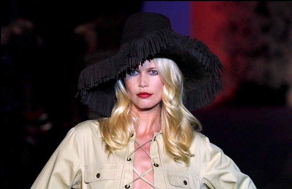 Cette veste intemporelle iconique fait son grand retour ce printemps