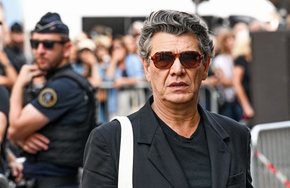 « Un père, ça doit dire non » : Marc Lavoine se livre sur son rôle de père de famille