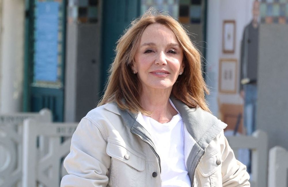 « Une douleur immense » : Philippine Leroy-Beaulieu se remémore sa difficile arrivée en France