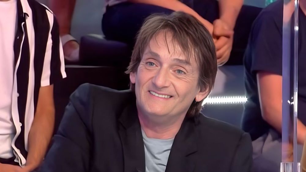 Pierre Palmade raconte sa folle nuit avec l'ex de Karine Le Marchand : "On a fait beaucoup de bruit"