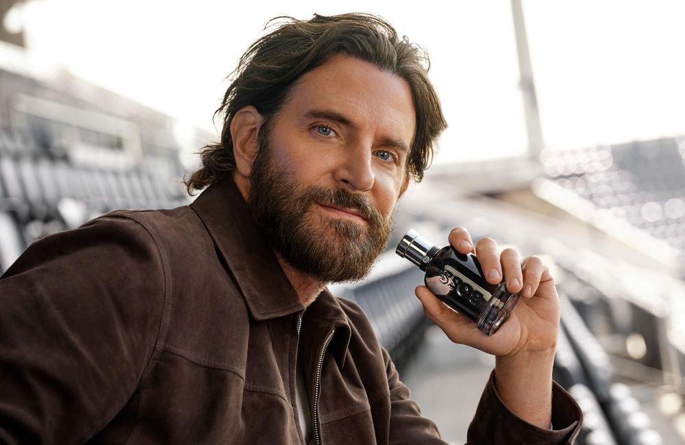 Best of beauté : Glossier débarque en France, Bradley Cooper chez Boss, se maquiller en musique avec Rimmel…