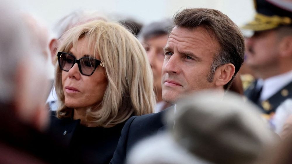 Emmanuel et Brigitte Macron : "Se faire quitter, ce n’est pas agréable", comment un scandale de divorce a fait naître leur idylle