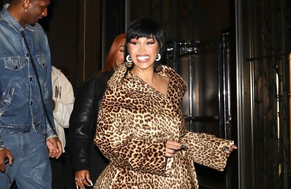 Cardi B dévoile pour la première fois des photos avec son quatrième enfant