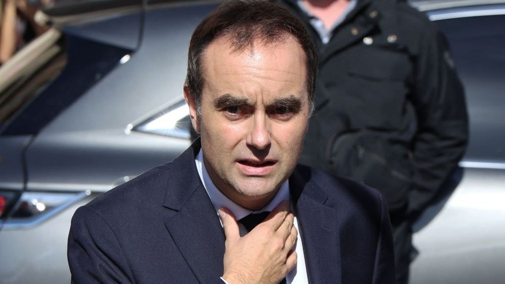 "Macron veut tout faire sauter" : 48h sous pression, Sébastien Lecornu retient son souffle, le président hausse le ton