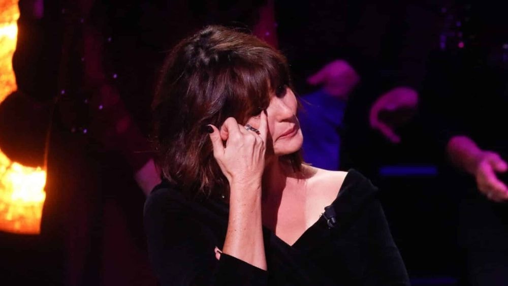 Faustine Bollaert ne parvient pas à l'oublier depuis sa disparition : "Elle me manque"