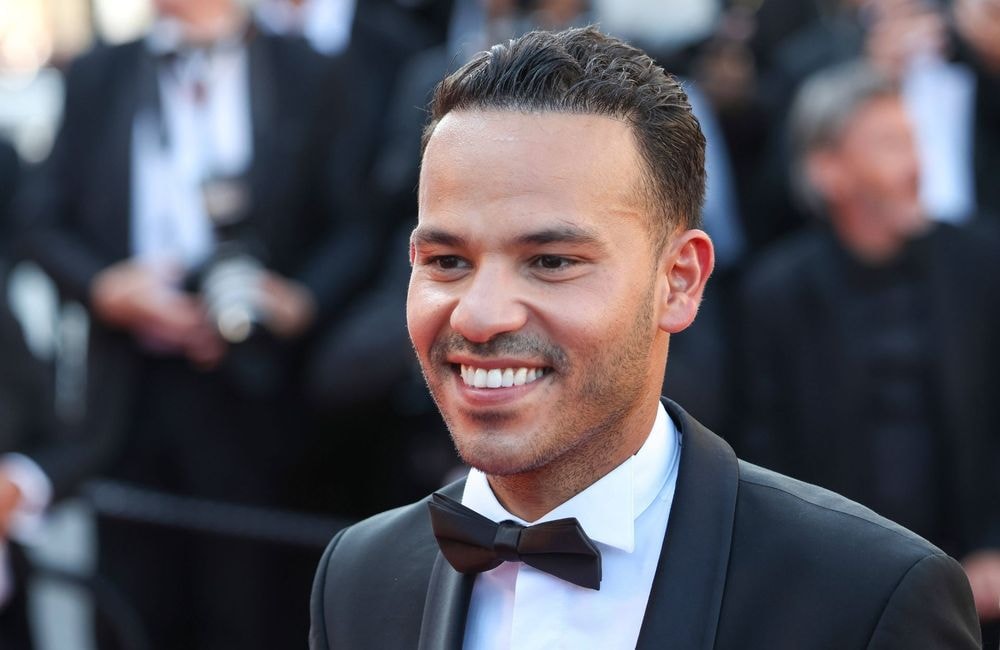 Le journaliste Mohamed Bouhafsi dénonce la libération de la parole raciste sur le plateau de « C à vous »