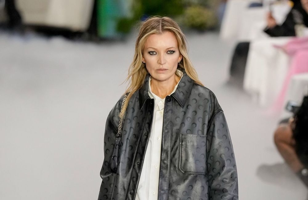 Plus vraie que nature : qui est ce sosie de Kate Moss qui a dupé la mode à la Fashion Week ?