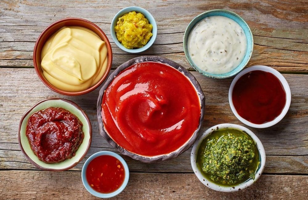 Peut-on manger des condiments périmés sans risque ?