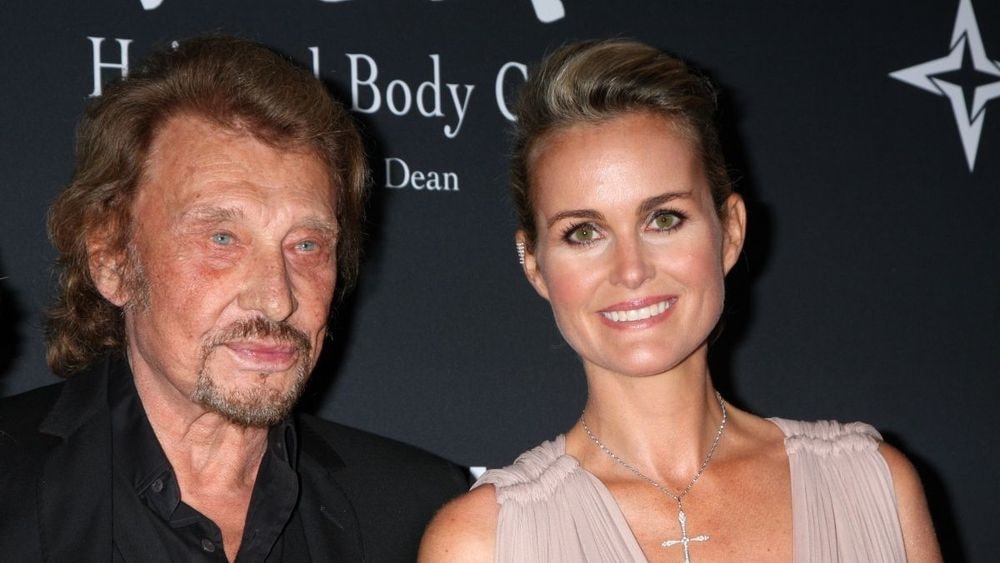 Laeticia Hallyday balance sur la dette que Johnny lui a laissée : « la fin n’est plus très loin »