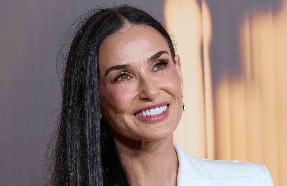 Demi Moore : ce produit de maquillage est le secret de son teint immaculé