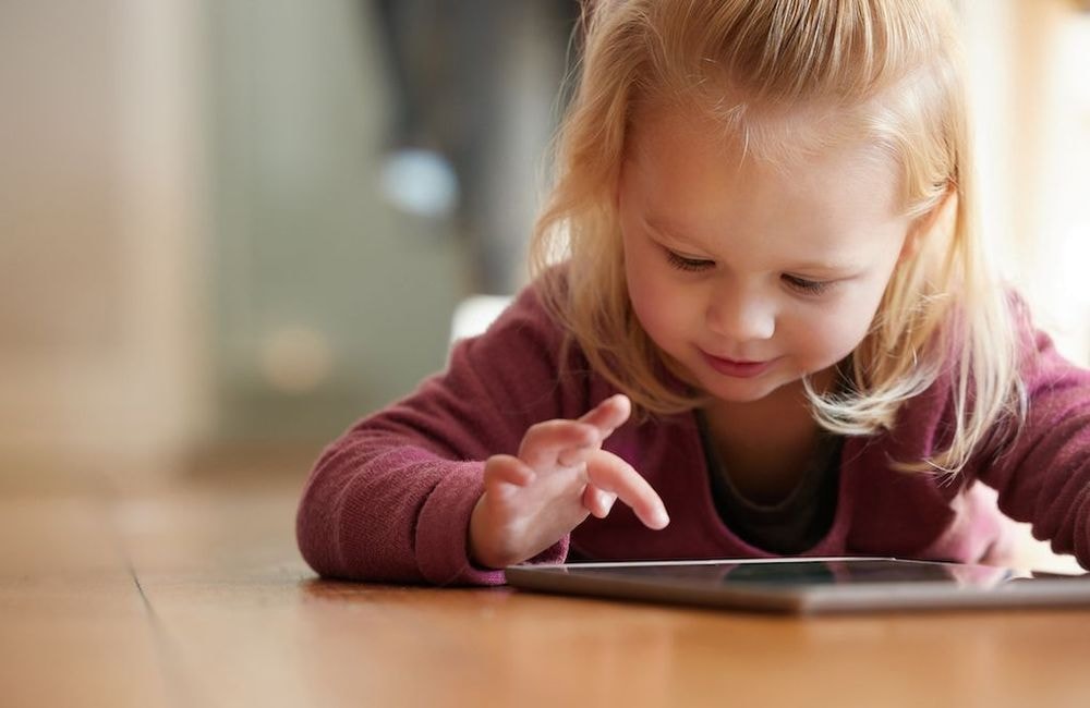 Les enfants de moins de 3 ans privés d’écran dès ce jeudi : quels lieux d’accueil sont concernés ?