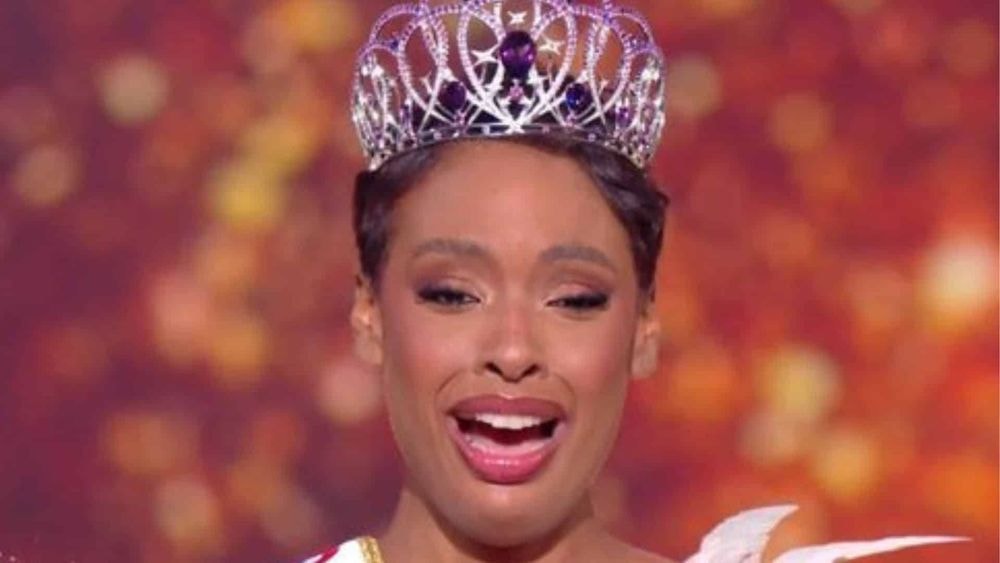 Angélique Angarni-Filopon (Miss France 2025) : elle révèle un "imprévu" de dernière minute qui aurait pu compromettre son triomphe
