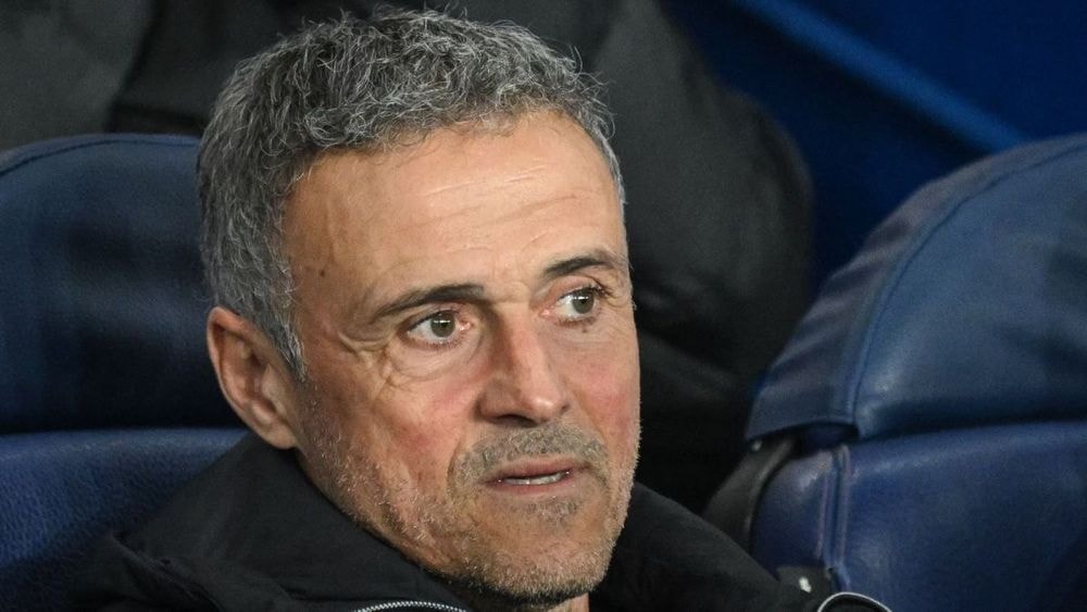 Luis Enrique : À quoi ressemble l'incroyable maison avec piscine privée et terrain de padel de l'entraîneur du PSG ?