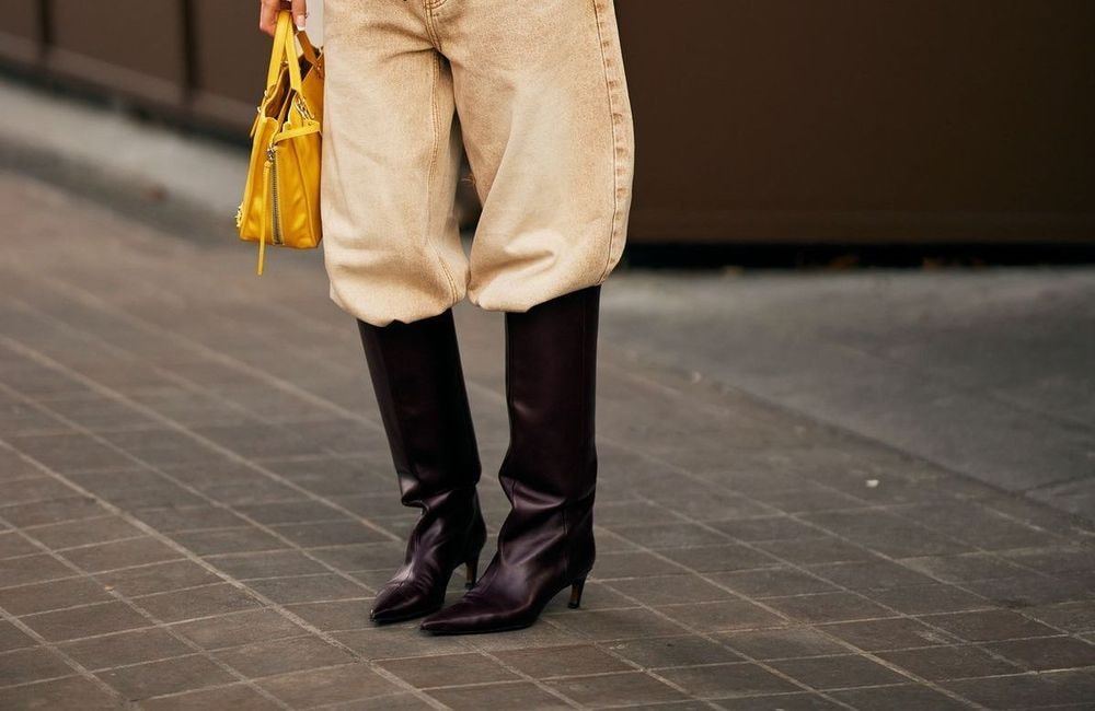 Cette couleur de jean est celle que l’on voudra toutes porter cet automne
