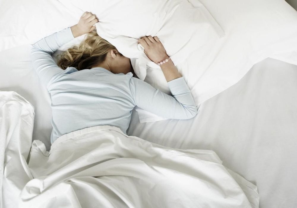 Les 5 maux qui vous guettent si vous dormez sur le ventre