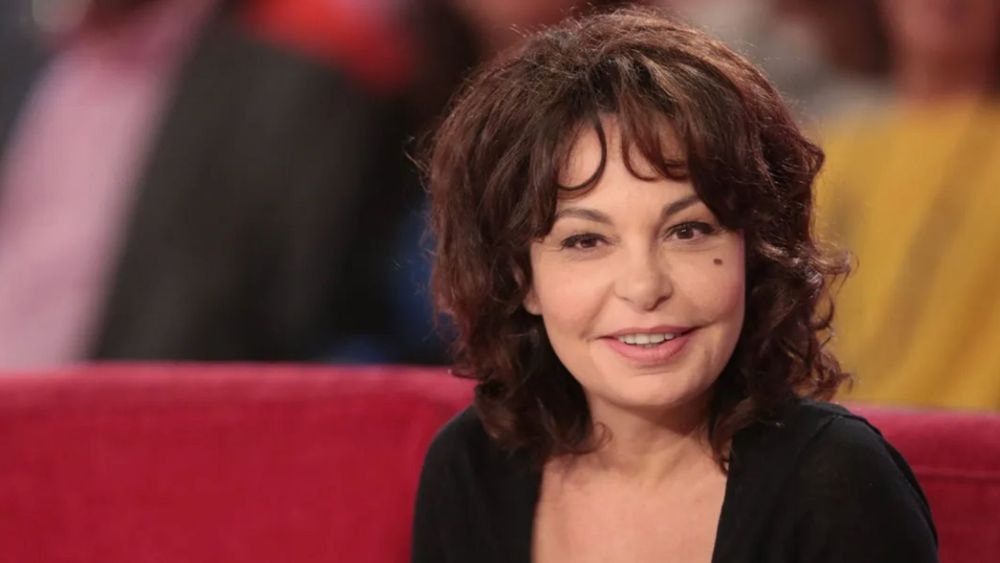 Obsèques d’Isabelle Mergault : de nombreuses personnalités réunies pour lui dire adieu ce lundi 30 mars à Paris !