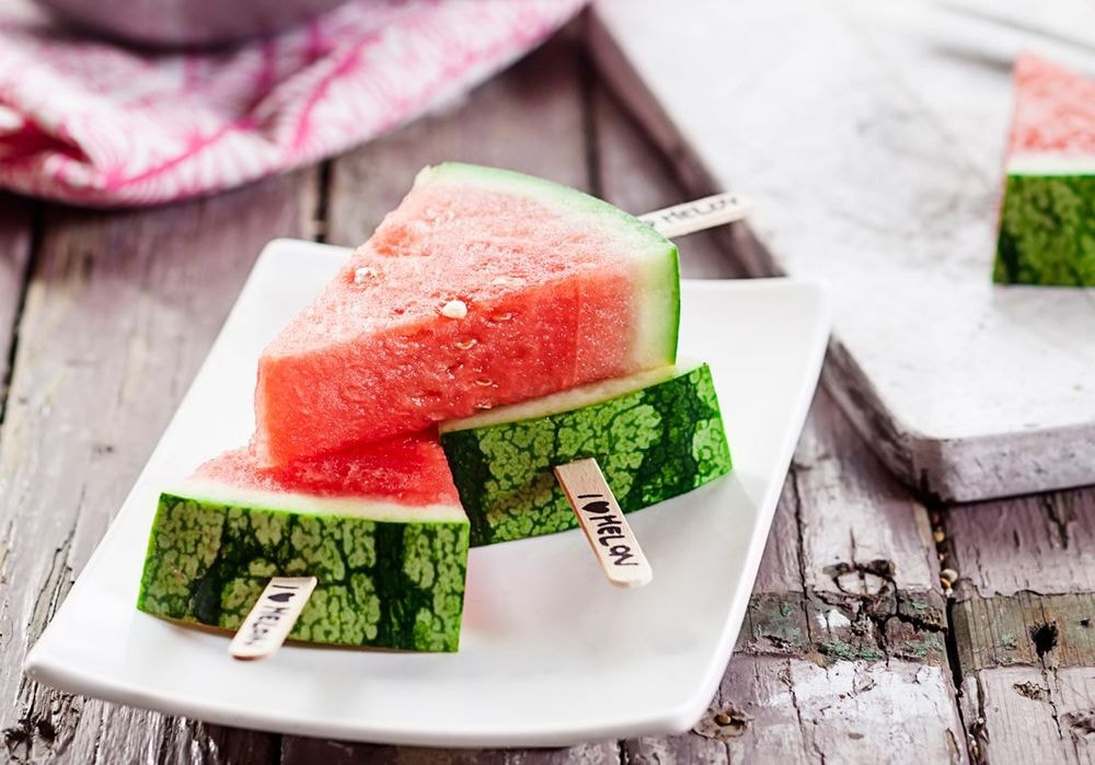 Quels sont les 9 fruits d'été les moins caloriques ?