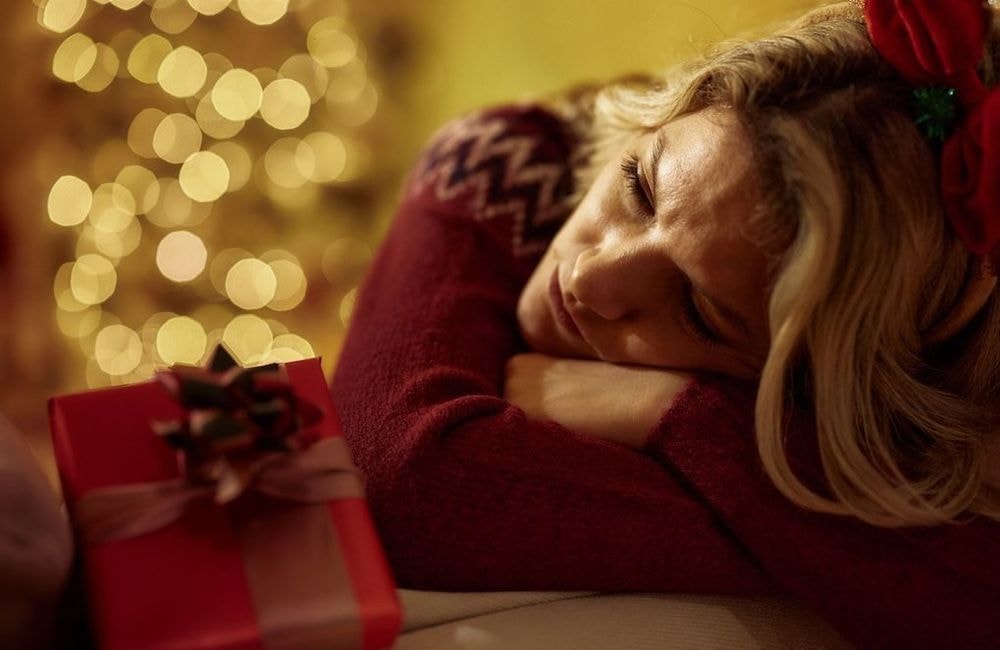 Qu’est-ce que la « surcharge empathique », qui explose à la période de Noël ?