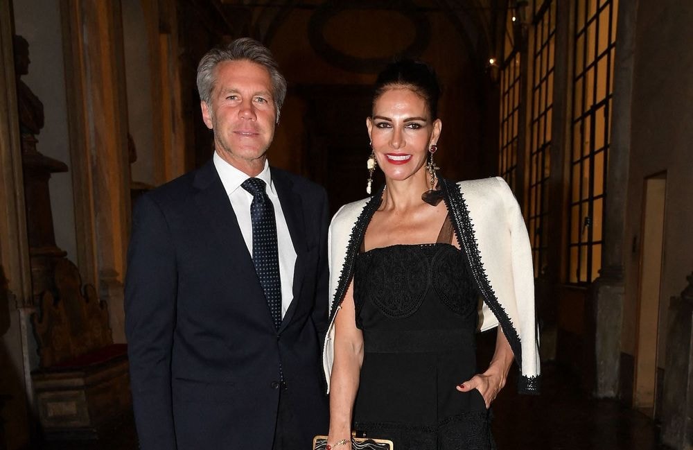 Emmanuel-Philibert de Savoie, séparé de Clotilde Courau, il officialise sa relation avec Adriana Abascal