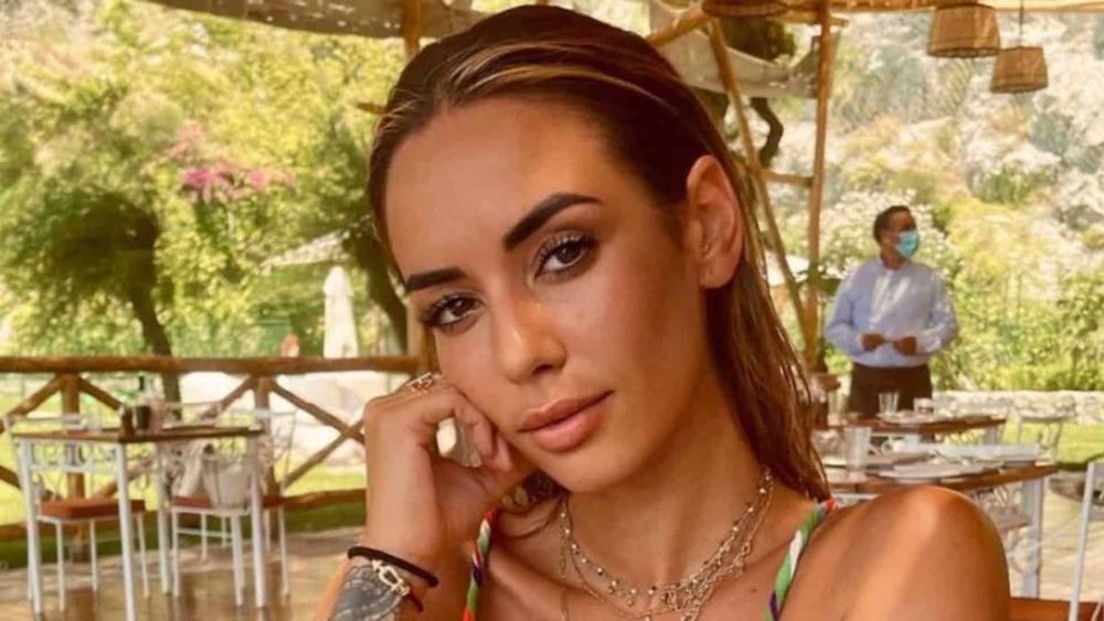 Hilona Gos : enceinte de 8 mois et demi, elle révèle le nombre de kilos qu'elle a pris depuis le début de sa grossesse !