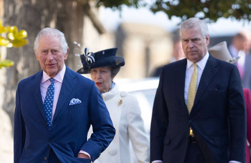 Charles III prêt à renouer avec prince Andrew ? Ce grand pas en avant qu’il vient de faire