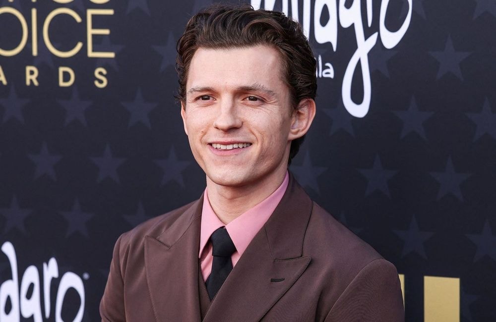 « Une nouvelle identité » : Tom Holland se confie sur sa sobriété