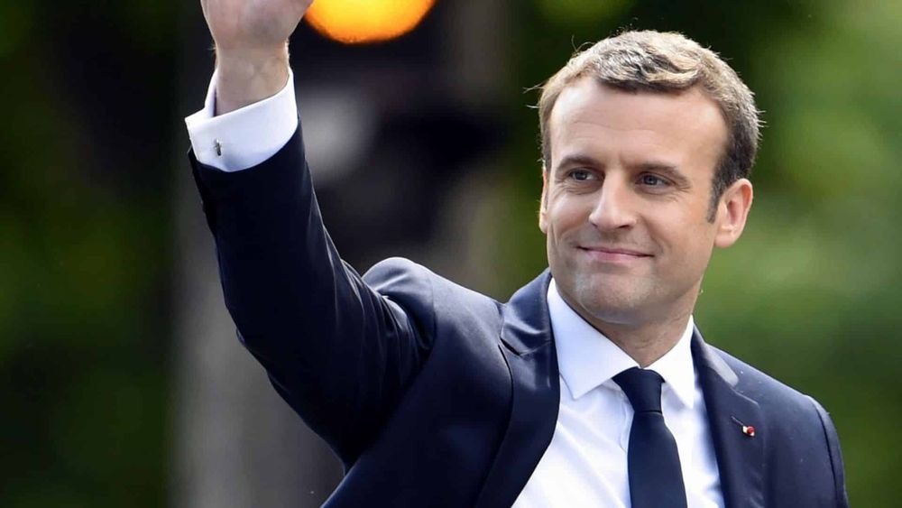 Emmanuel Macron : le Président photographié en pleine séance de boxe, les internautes le lynchent littéralement !