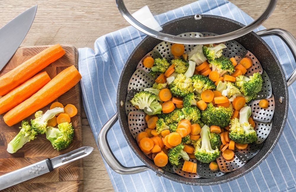 4 alternatives pour cuisiner facilement les légumes à la vapeur, même sans appareil