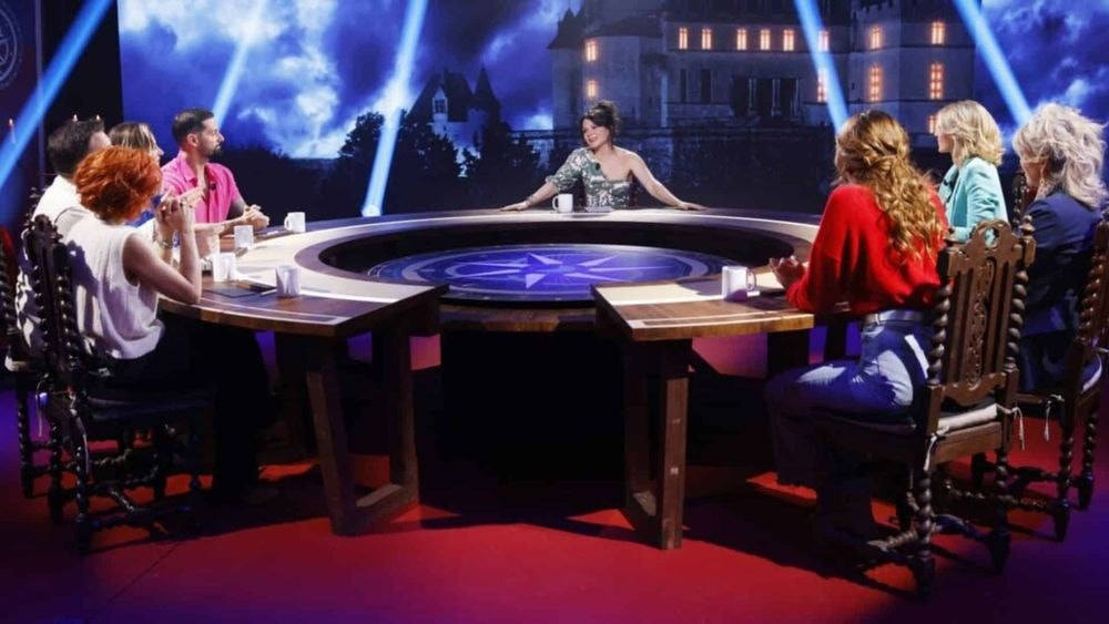 Pas vu à la télé dans Les Traîtres : Juju Fitcats et d'anciens candidats dévoilent une astuce de la production qui les a mis mal à l'aise