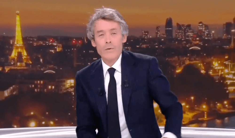 Yann Barthès, touché, en lisant un texte dans Quotidien rédigé par le journaliste Charles Biétry, atteint de la maladie de Charcot.