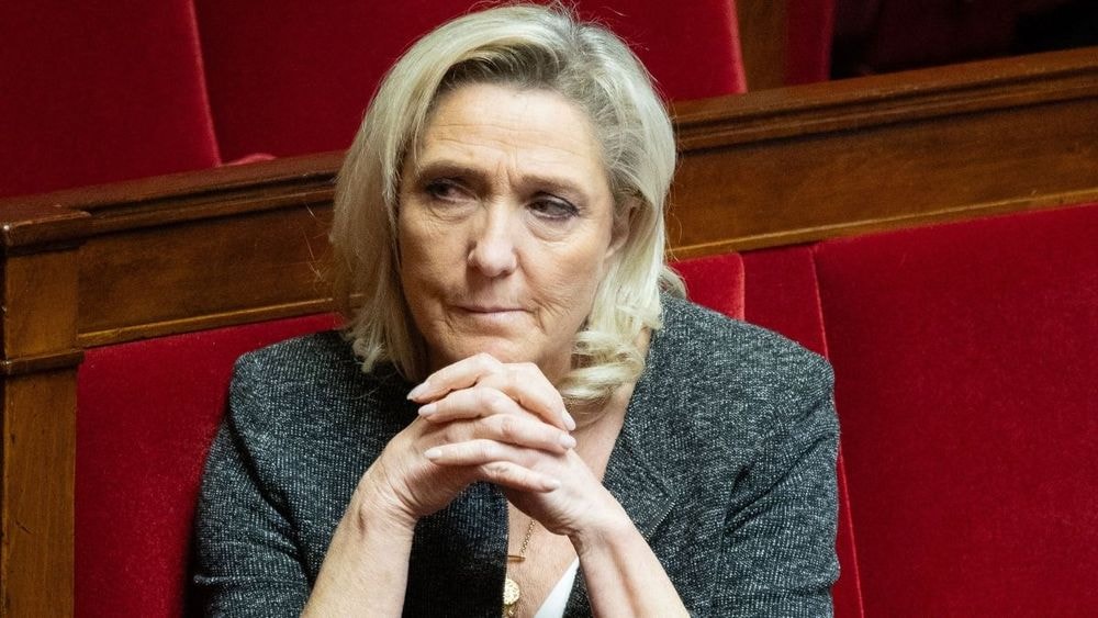 Miss France 2026 : Marine Le Pen s'exprime après son sacre, "Toutes mes félicitations"