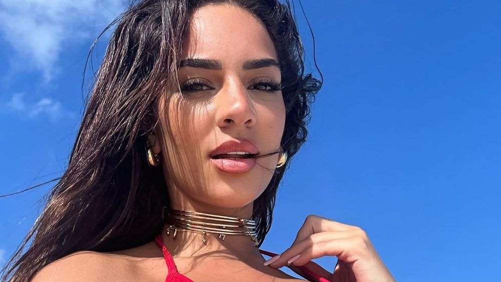 "Honteux" : Marwa Merazka s'affiche plus sexy que jamais, les internautes lui tombent dessus !