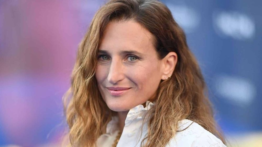"Son obsession, c’est…" : Camille Cottin mère d’un ado, ses amusantes confidences sur son fils !