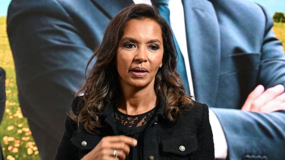 “Je n’ai jamais couché pour réussir” : Karine Le Marchand cash sur son ascension fulgurante