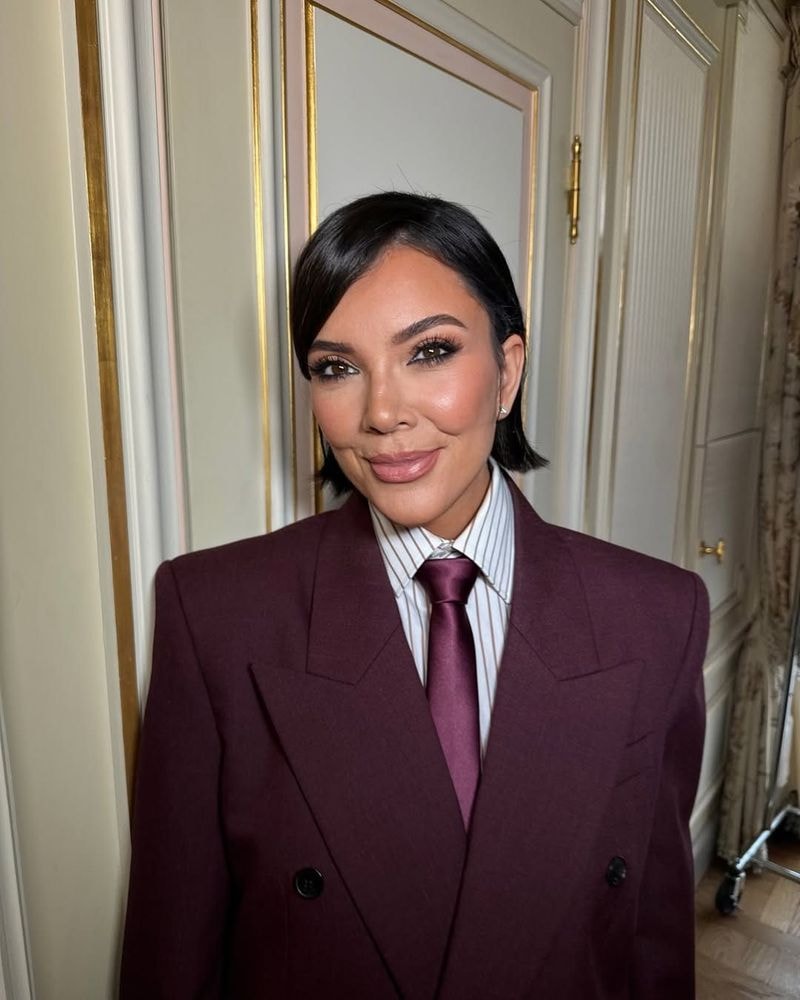 Le nouveau visage de Kris Jenner affole la toile : décryptage d’un rajeunissement express