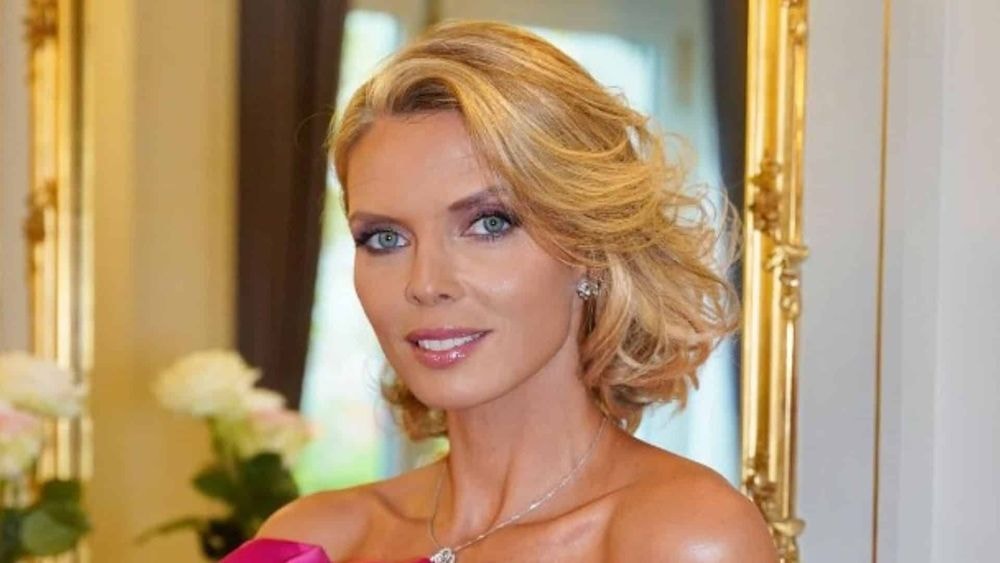 "Ça m'a fait très mal" : Sylvie Tellier balance tout sur son intervention de chirurgie esthétique !