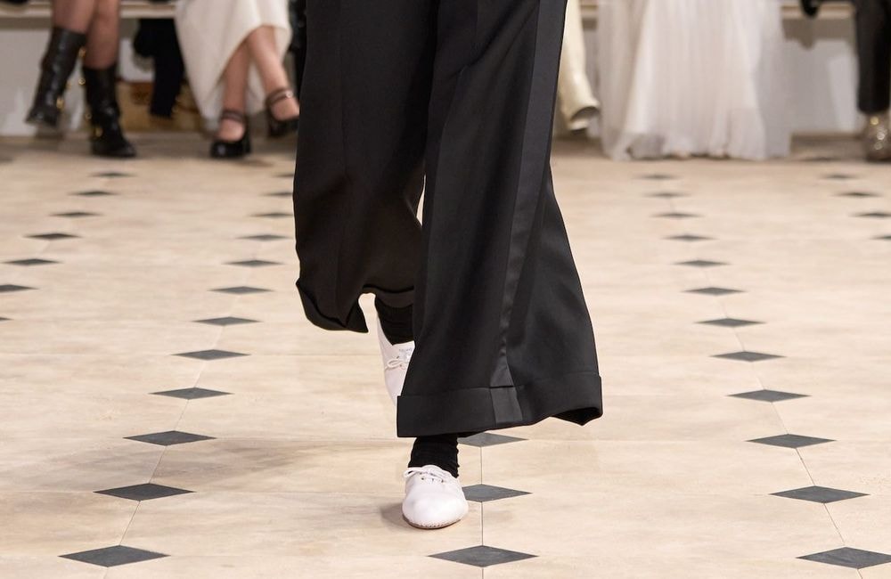 Le défilé Celine l'atteste, la chaussure préférée de Serge Gainsbourg reviendra en force à la rentrée