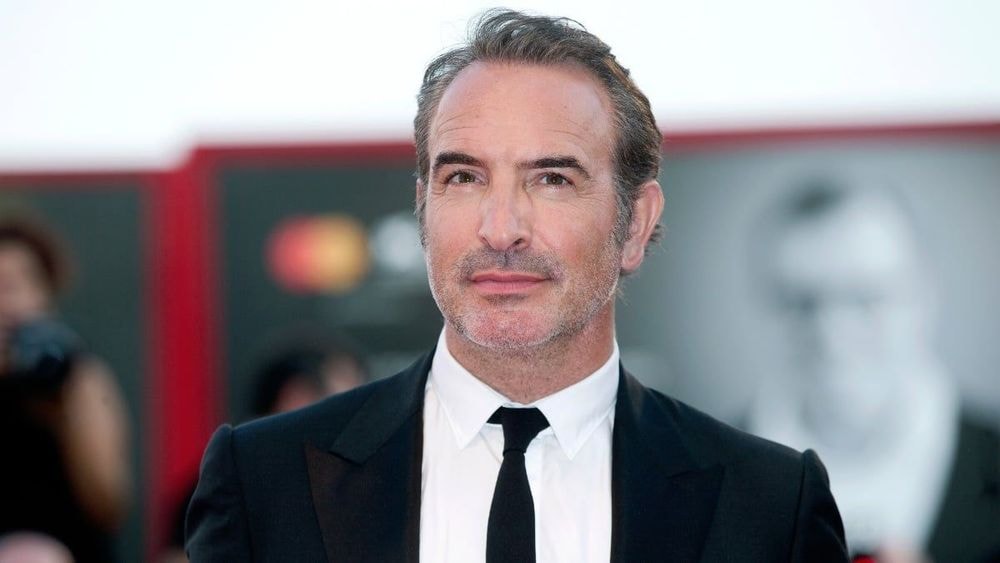 "Tant que je peux faire des galipettes" : Jean Dujardin sans tabou sur sa vie intime