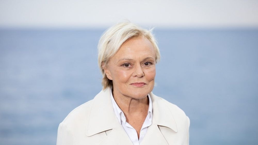 "Elle a eu des histoires avec…" : un proche de Muriel Robin balance sur sa vie amoureuse