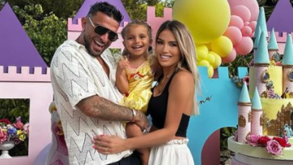 Manon et Julien Tanti : l'anniversaire organisé pour leur fille Angelina choque les internautes !