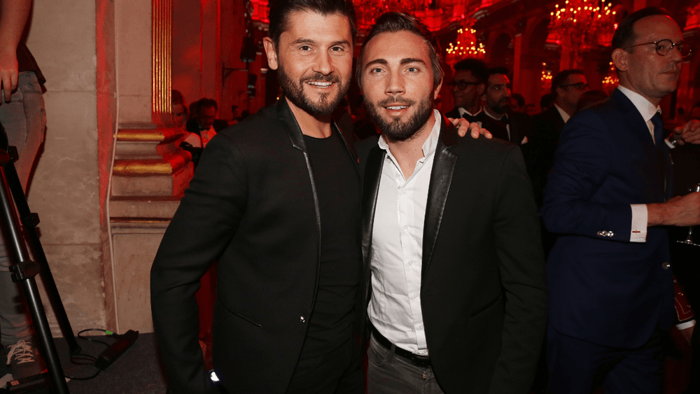 "Des coups de clubs de golf sur la tête" : Christophe Beaugrand et son mari victimes d’un violent cambriolage