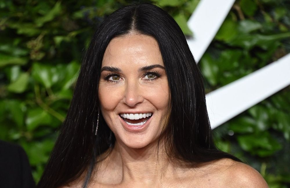 Demi Moore au défilé Gucci : la star de 61 ans confirme son statut d’icône beauté
