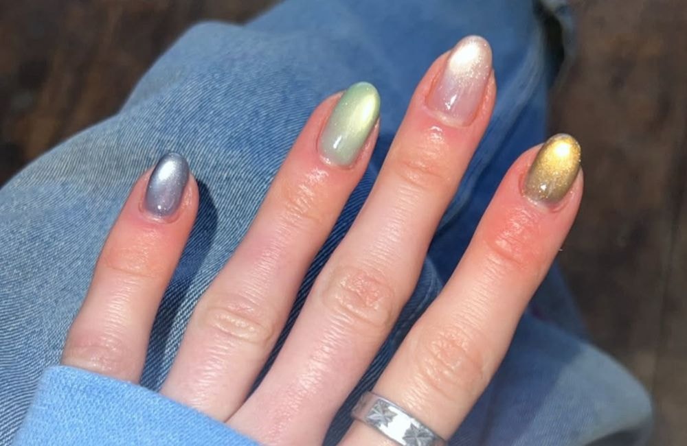 Le Dragon nails, cette tendance manucure ludique qui envahit les réseaux à l'approche du printemps