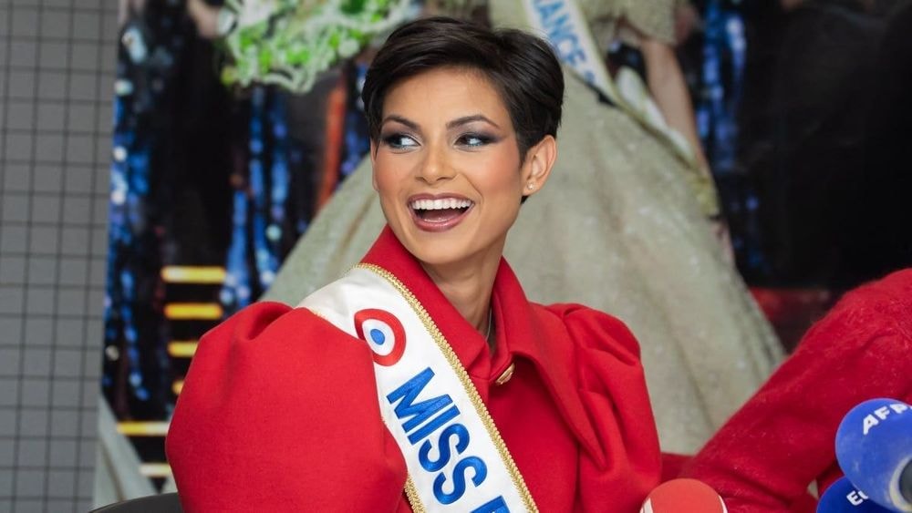 « J'aurais aimé te voir aller plus loin » : l'émouvant message d'une Miss Univers à Eve Gilles après