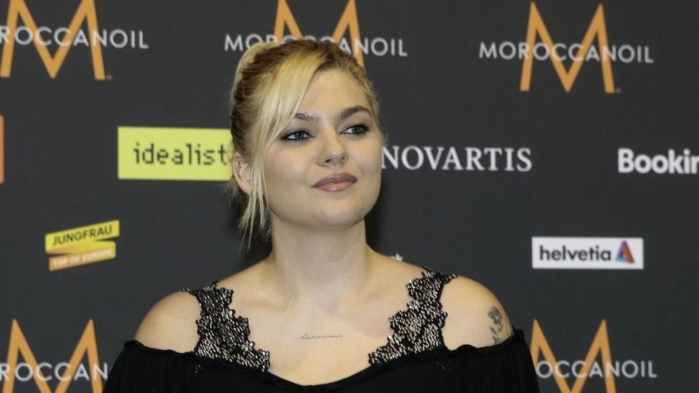 Eurovision : beaucoup l’ont cru, mais non, Louane ne chantera pas "Maman" à l’Eurovision