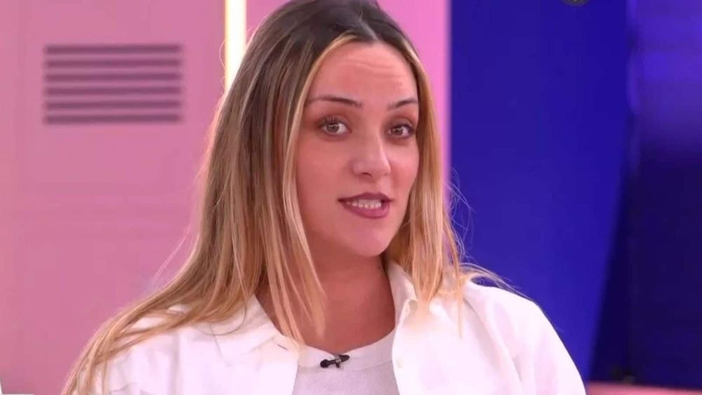 Léa Castel s'est mariée : la chanteuse dévoile des photos de son union avec son compagnon !