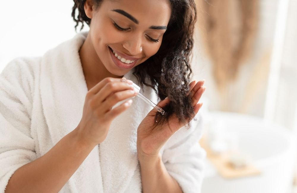 3 bonnes raisons de faire de l’huile de jojoba l’indispensable de son été