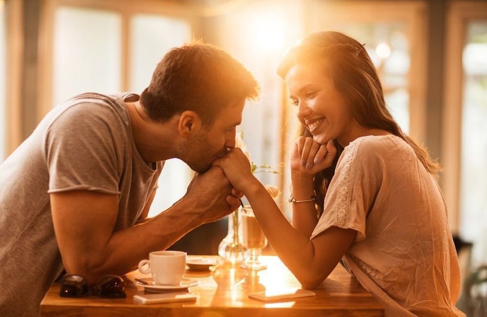 Ce critère qui n’est pas lié au physique chez une femme est essentiel pour 57 % des hommes célibataires